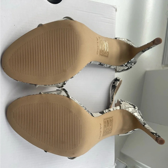 Brand new in box Aldo Snake skin heels with clear toe strap U.S women’s 8.5 - Picture 4 of 4